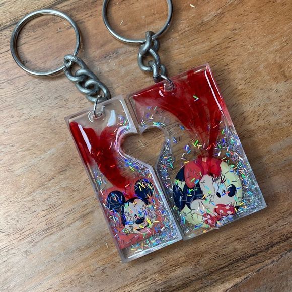 Mickey & Minnie Mouse matching keychain set - Picture 6 of 16